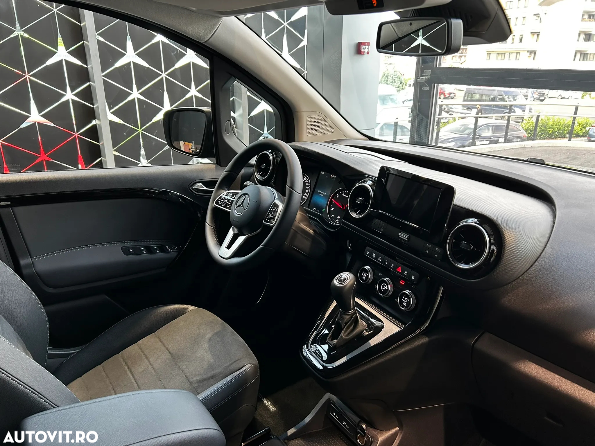 Mercedes-Benz T Clasa 180 7G-DCT STYLE - 11