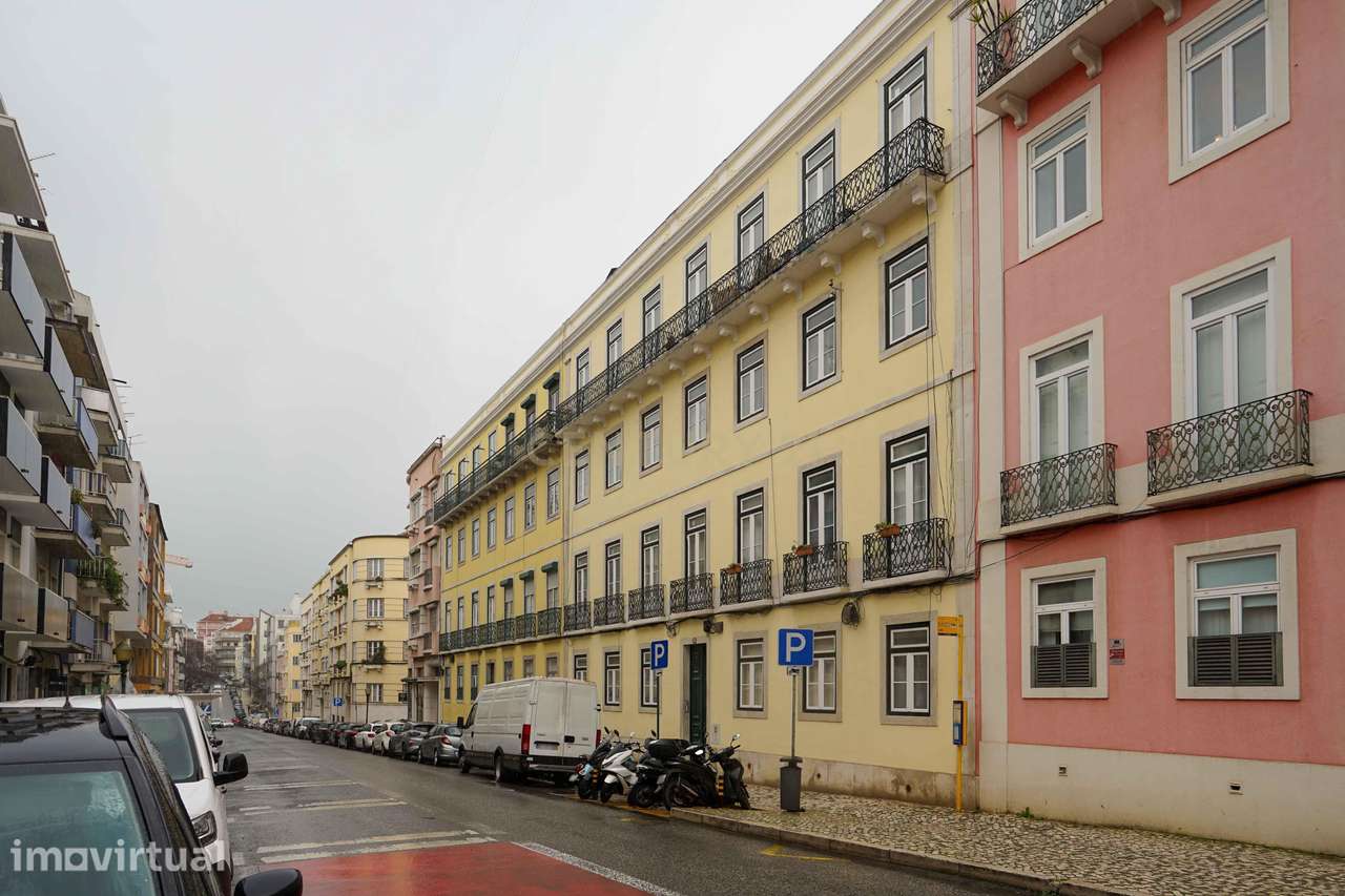 Apartamento Renovado em Alcântara - Lisboa, com 4 Quartos - Grande imagem: 2/44