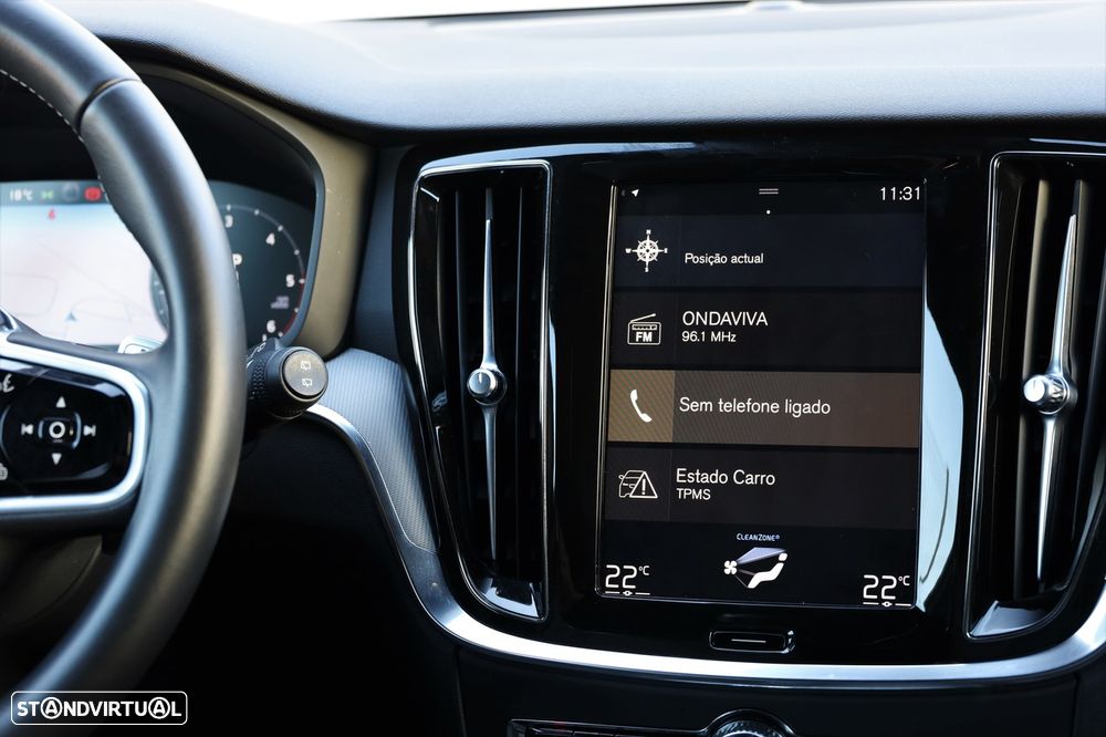 Volvo V60 2.0 D3 R-Design Geartronic - 11