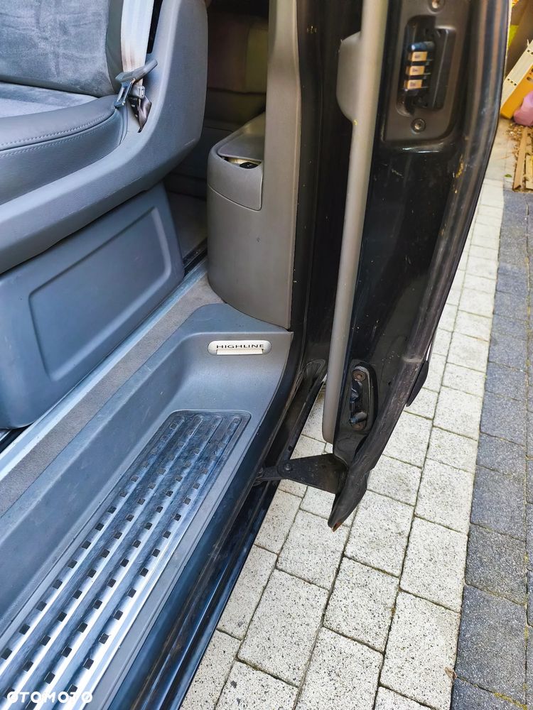 Volkswagen Multivan - 23