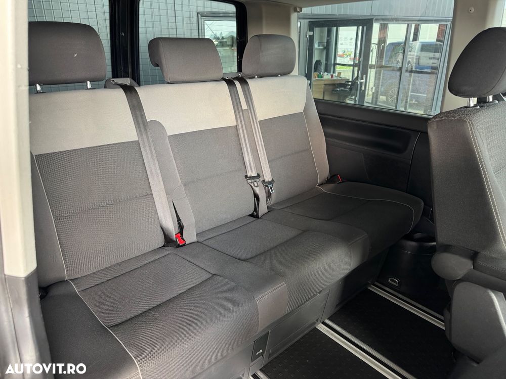 Volkswagen Multivan - 17