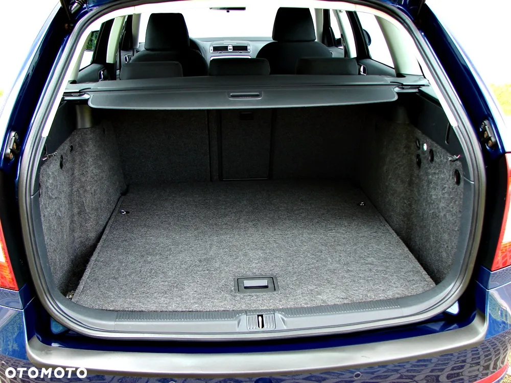 Skoda Octavia 1.6 Combi Advance - 11