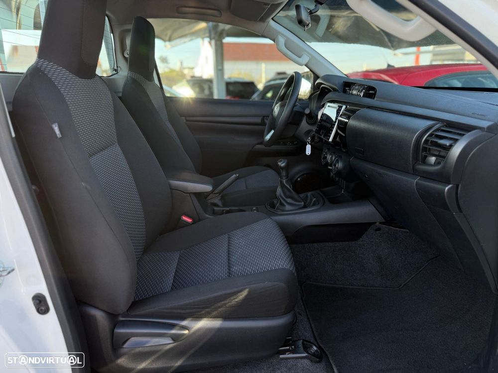 Toyota Hilux 2.4 D-4D 4WD CE CH - 39