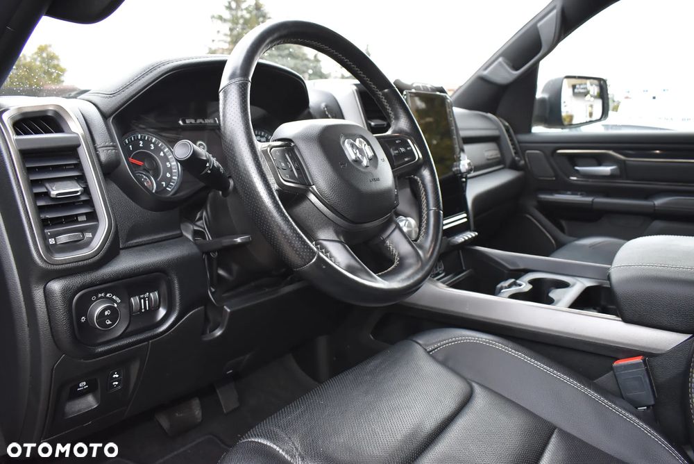 Dodge RAM 1500 5.7 4x4 - 14