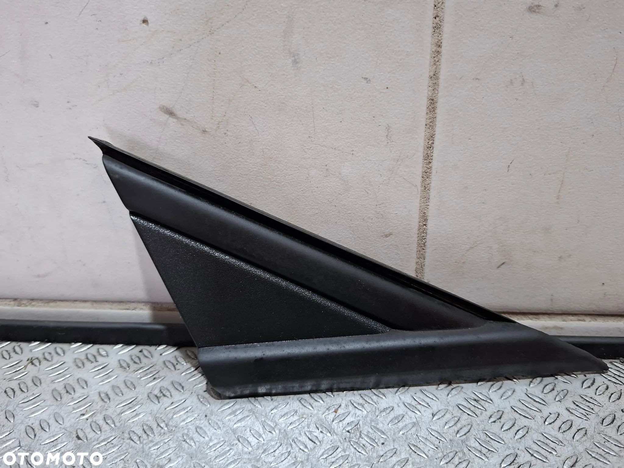 Osłona błotnika prawy przód Seat Leon III 2015 rok hatchback nr 5F0853274C - 1