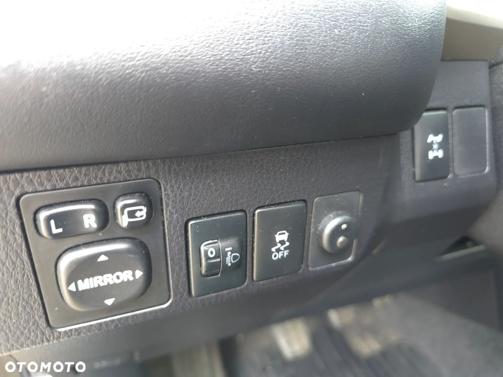 Toyota RAV4 2.0 D-4D Premium - 20