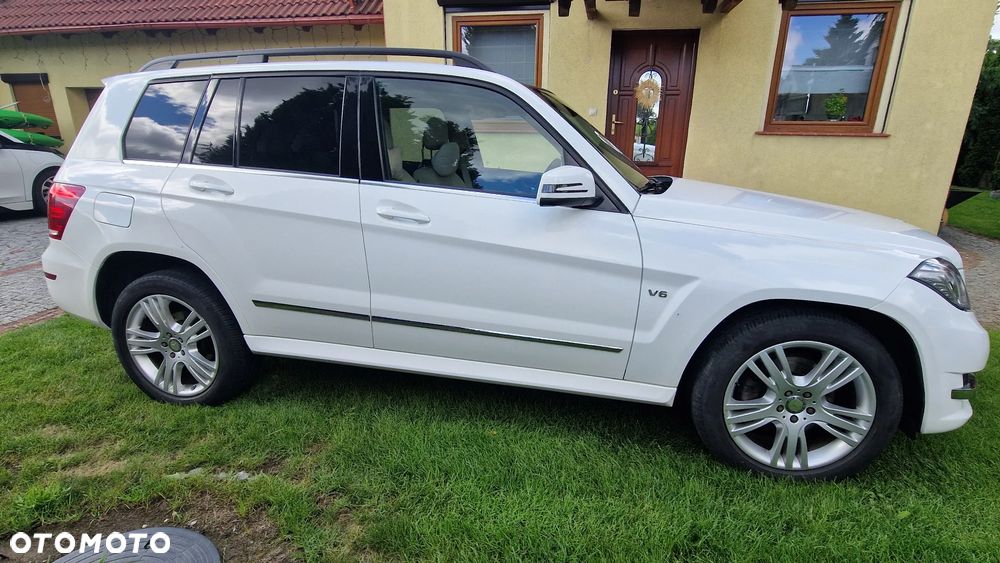 Mercedes-Benz GLK 350 4-Matic - 11