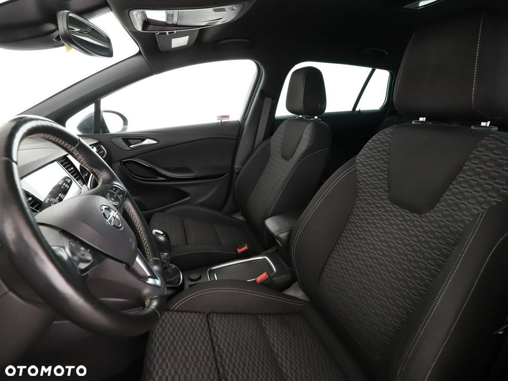 Opel Astra 1.4 T Dynamic - 14