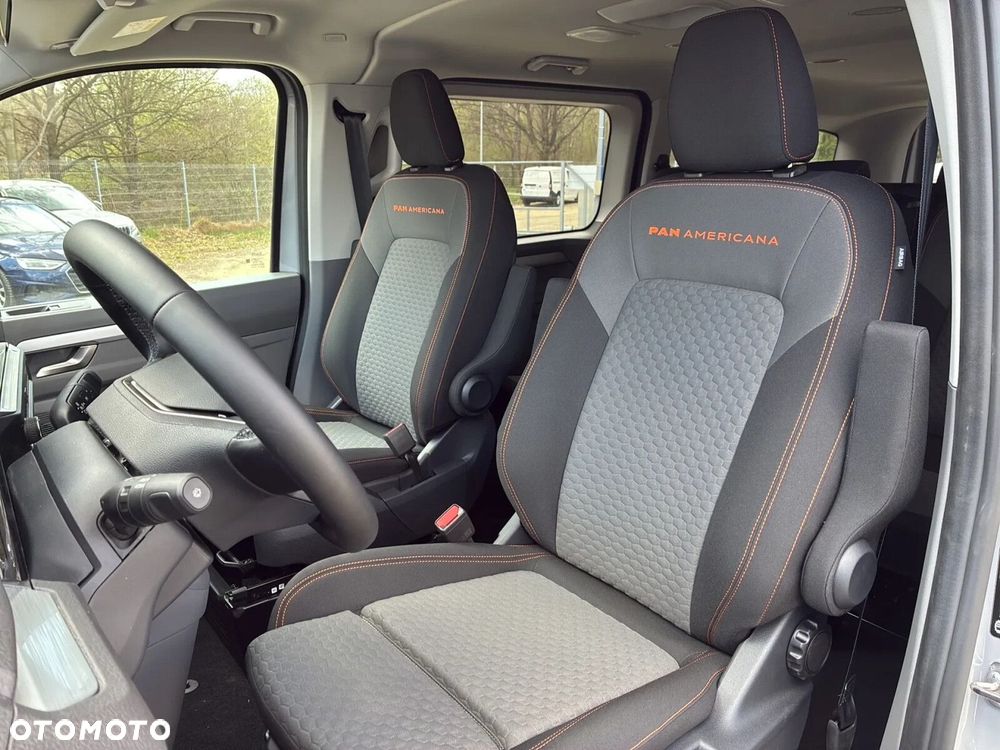 Volkswagen Caravelle - 16