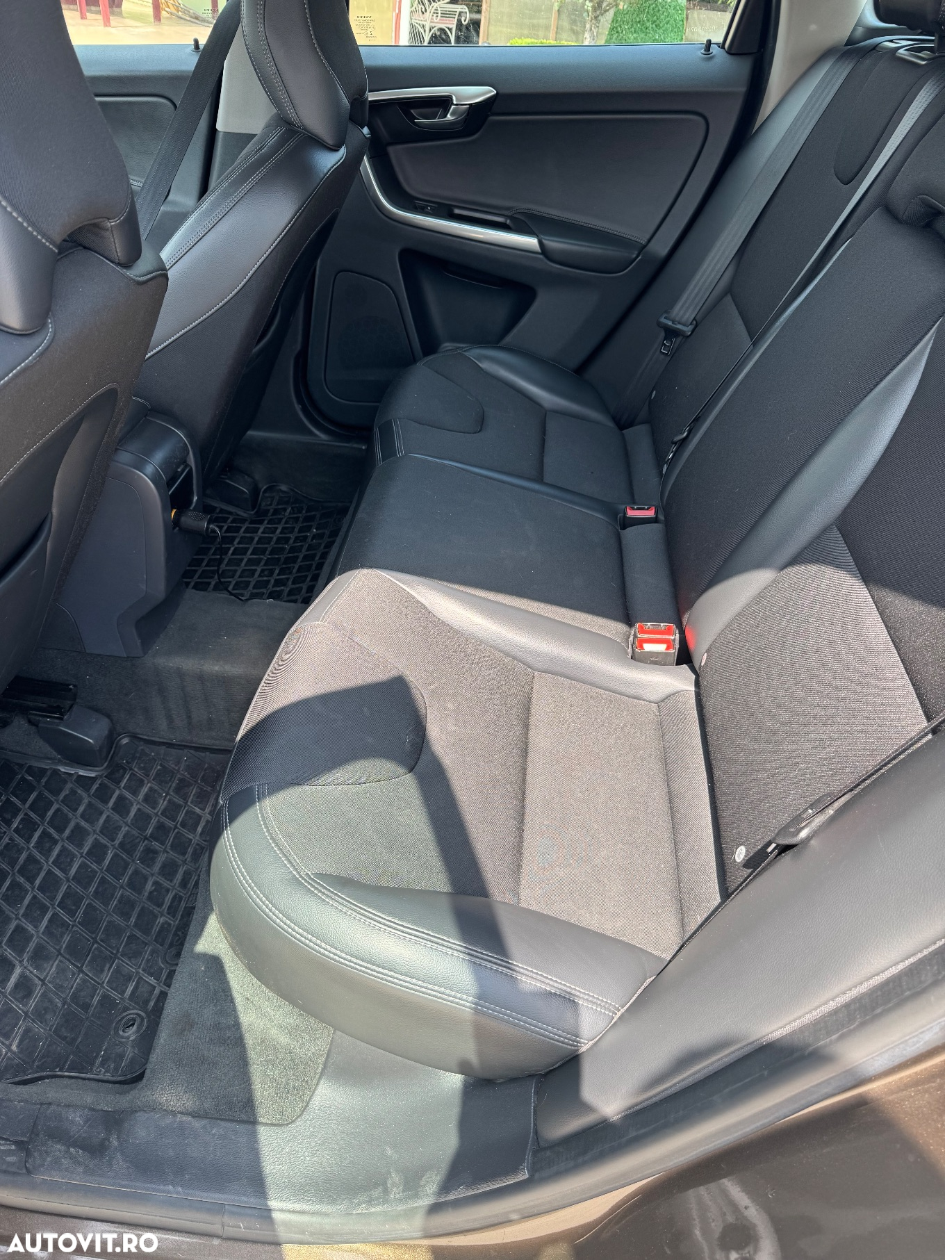 Volvo XC 60 - 8