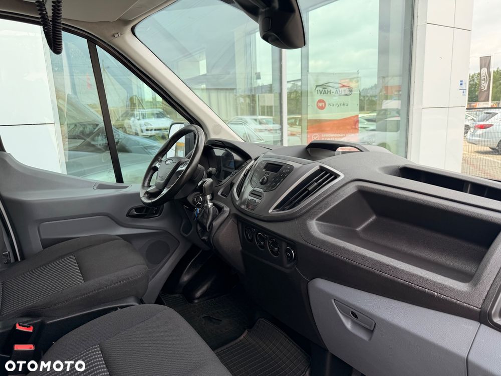 Ford Transit - 18