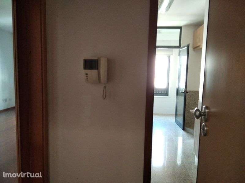 Apartamento T2 na Quinta da Seara, Oliveira do Douro, Gaia - Grande imagem: 2/12