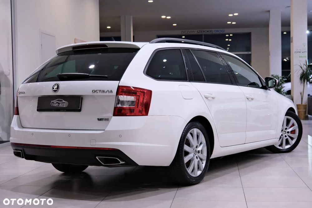 Skoda Octavia 2.0 TDI DSG RS - 8