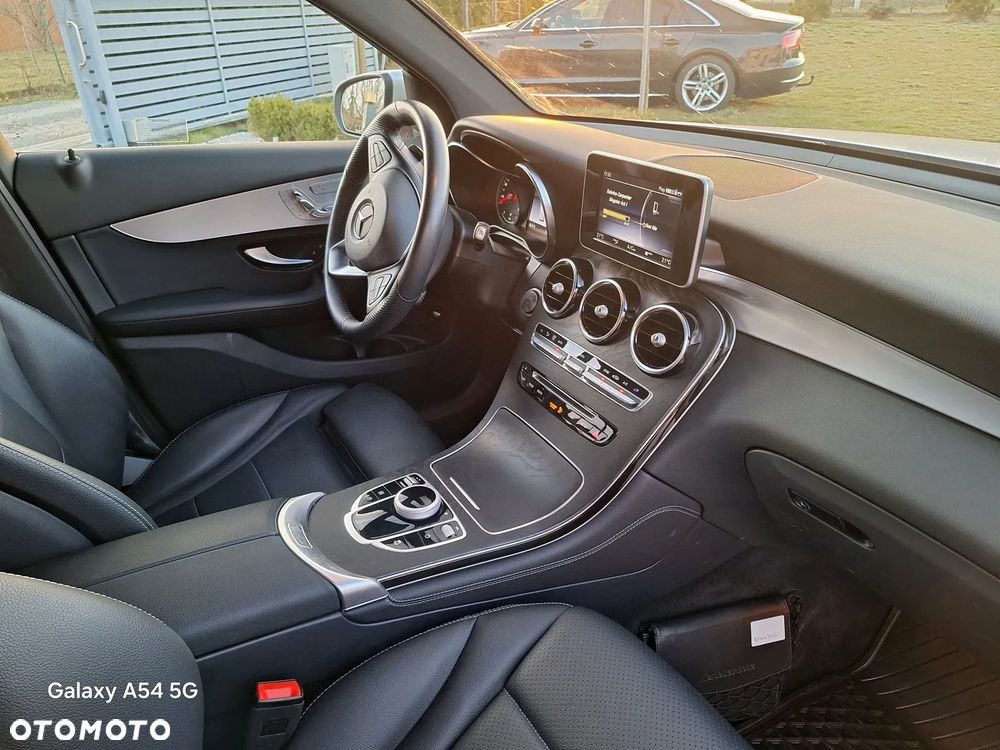 Mercedes-Benz GLC - 28