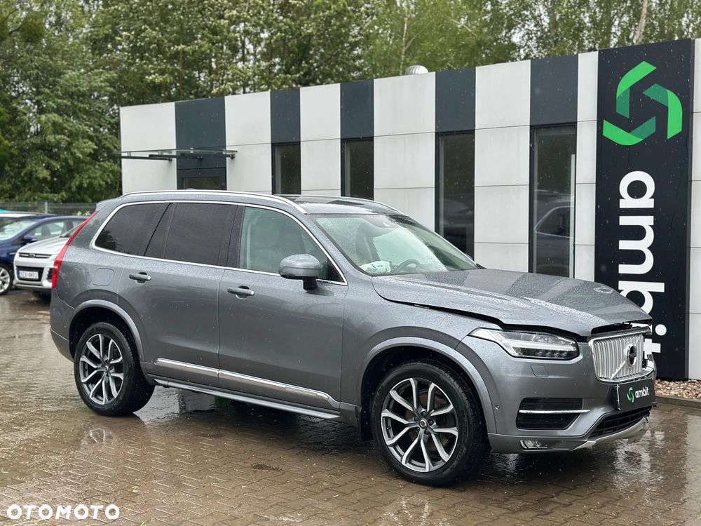 Volvo XC 90 - 1