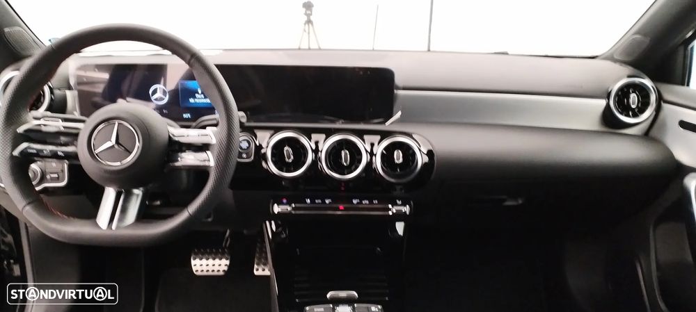 Mercedes-Benz A 200 Limousine Standard - 18