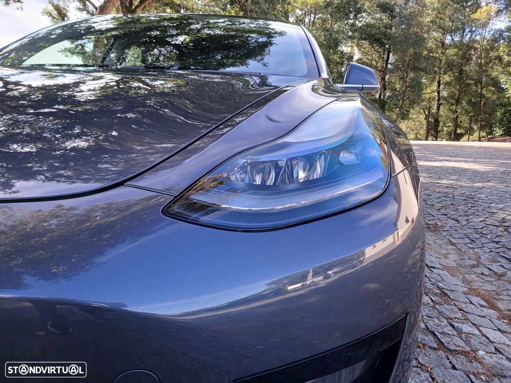Tesla Model 3 - 5