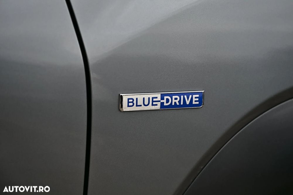 Hyundai KONA - 13