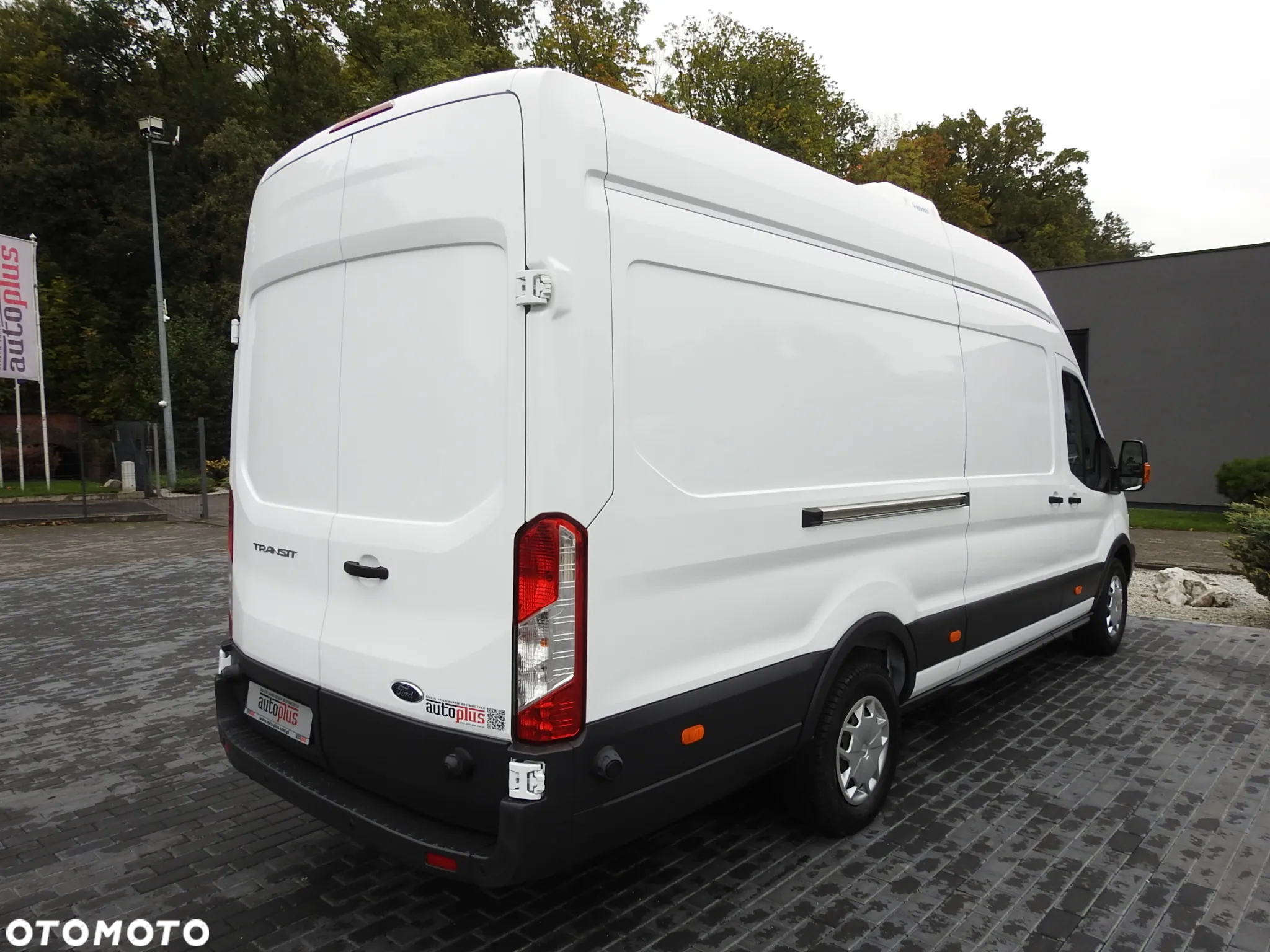 Ford TRANSIT FURGON CHŁODNIA 0*C FUNKCJA GRZANIA ZASILANIE 230V TEMPOMAT NAWIGACJA KLIMATYZACJA LEDY 130KM [ E41585 ] - 15