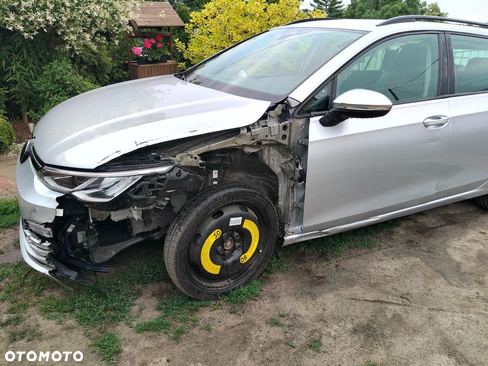 Volkswagen Golf 2.0 TDI SCR DSG Life - 9