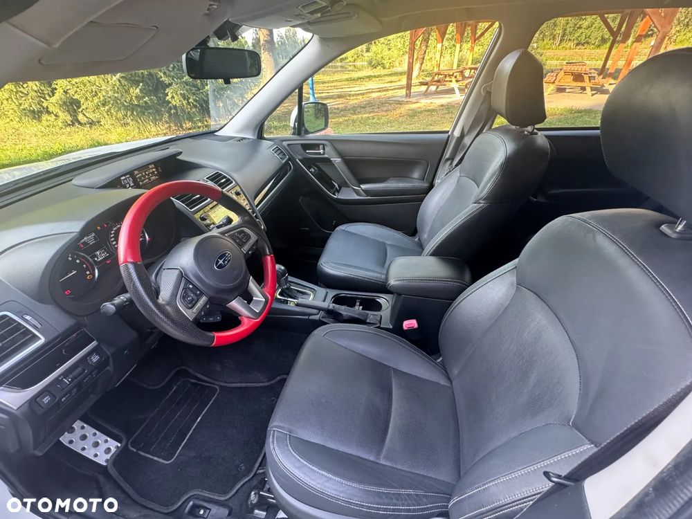 Subaru Forester 2.0 XT Platinum Lineartronic - 12