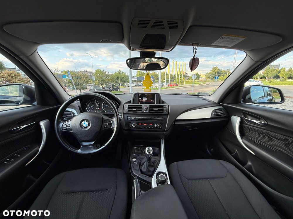 BMW Seria 1 116i - 15