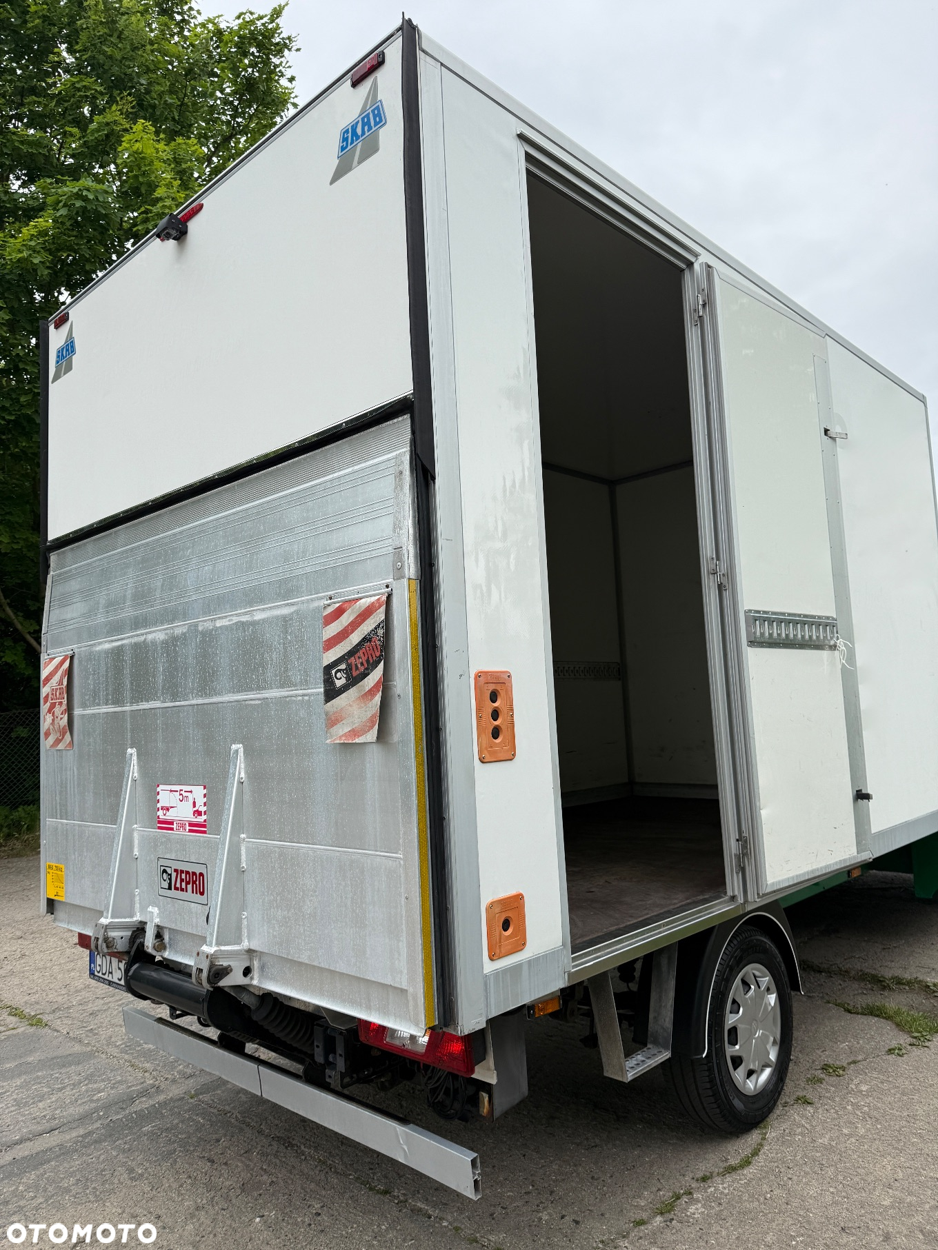 Ford Transit 350 - 21
