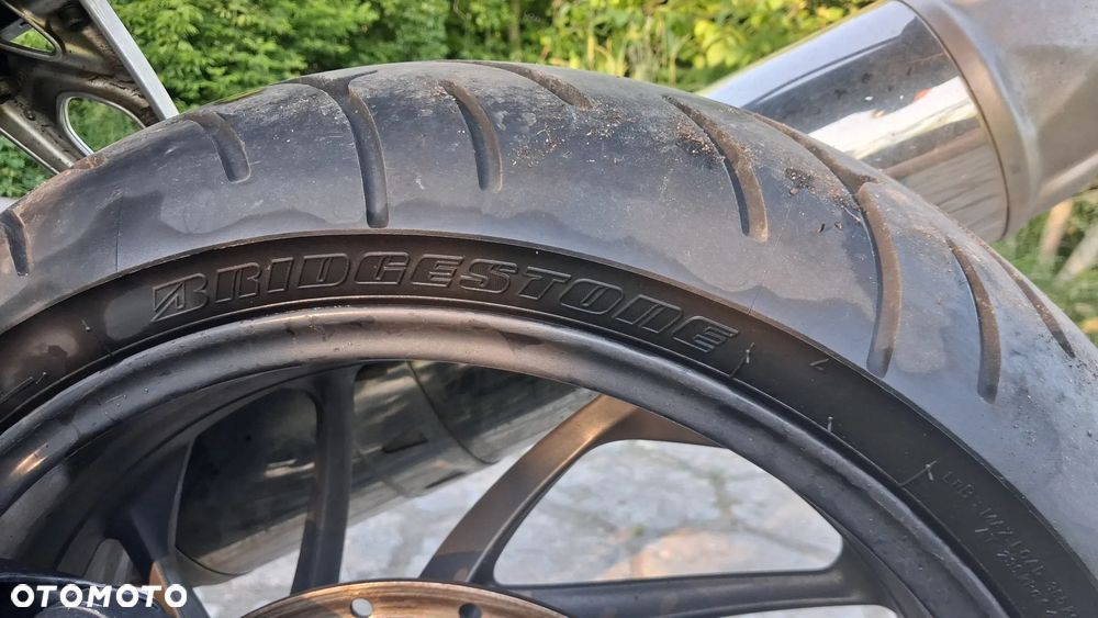 Na części Motocykl BMW K 1200 R Sport (0585,0595) silnik 1.2 16v 163 KM opona felga owiewka obudowa kanapa lusterko lampa Przełącznik Włącznik Sterownik Przewody Wiązka Instalacja Moduł Komputer Czujnik Listwa Pompa ABS Alternator Wtryski Rozrusznik Klimatyzacji Paliwa Wspomagania Kolektor Zawieszenie lagi Amortyzator Wydech Tłumik Zacisk hamulcowy chłodnica wentylator błotnik bak wspornik szybka owiewka ogon felga - 14