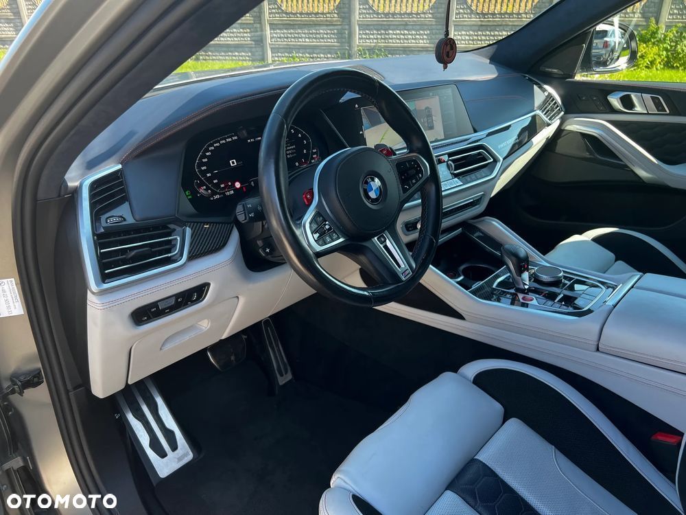 BMW X6M - 12