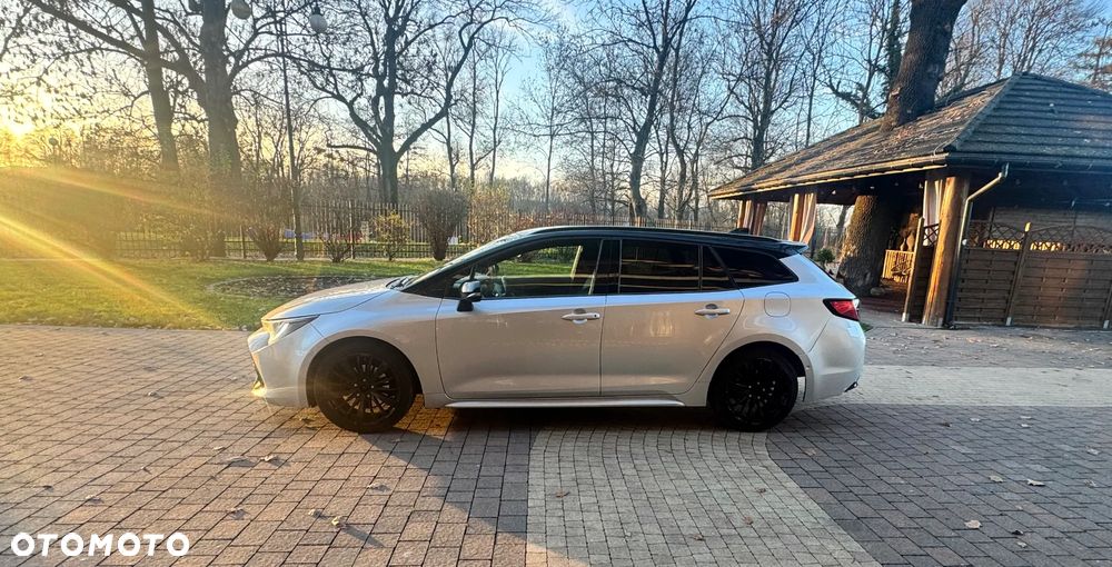 Toyota Corolla 2.0 Hybrid GR Sport Dynamic - 8