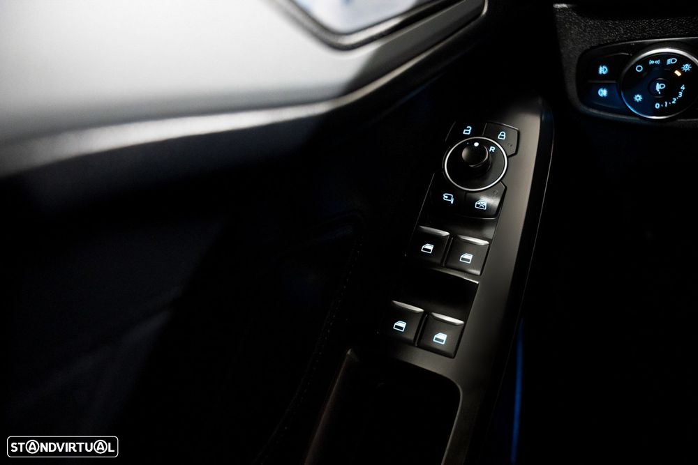 Ford Focus 1.0 EcoBoost MHEV ST-Line - 12