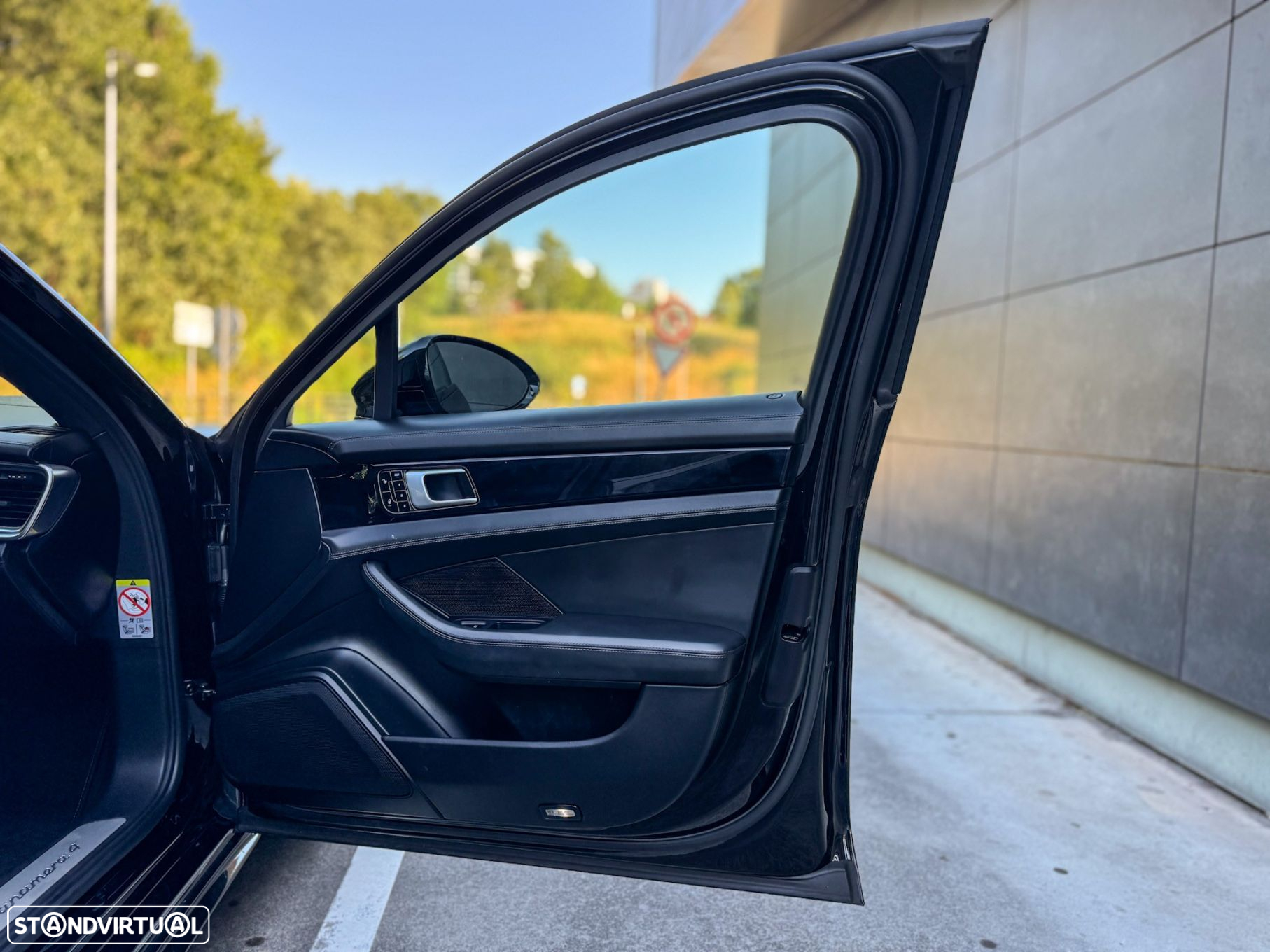 Porsche Panamera Sport Turismo 4 E-Hybrid - 34