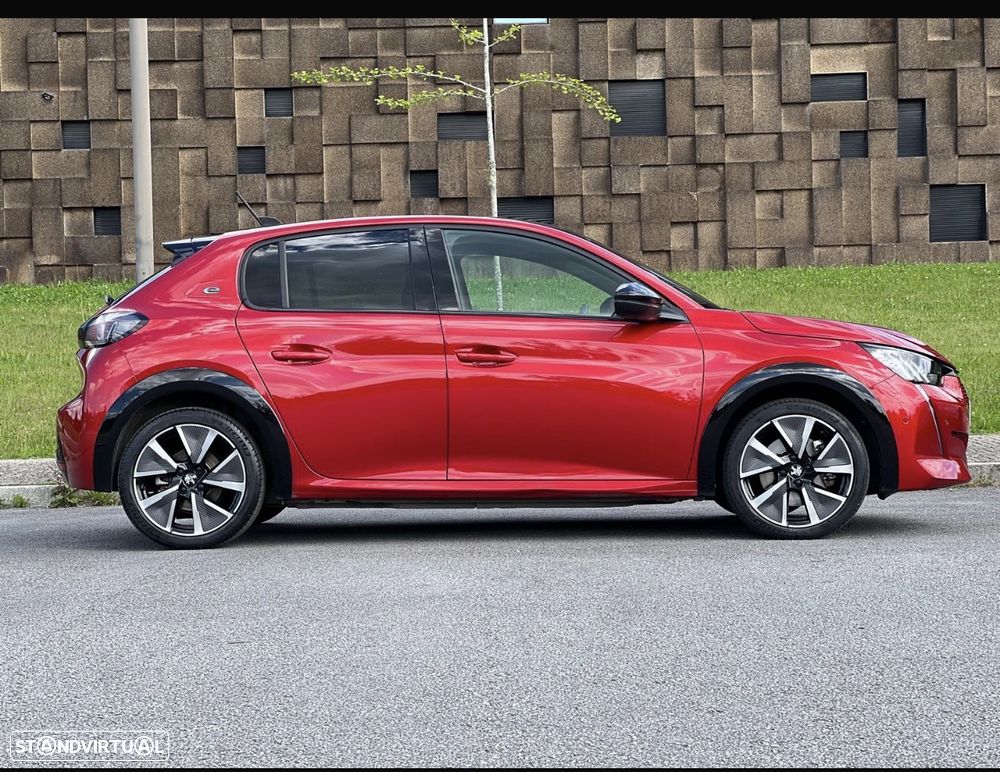 Peugeot 208 - 6
