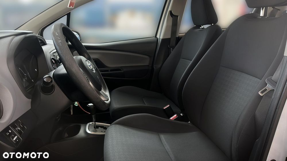 Toyota Yaris - 16