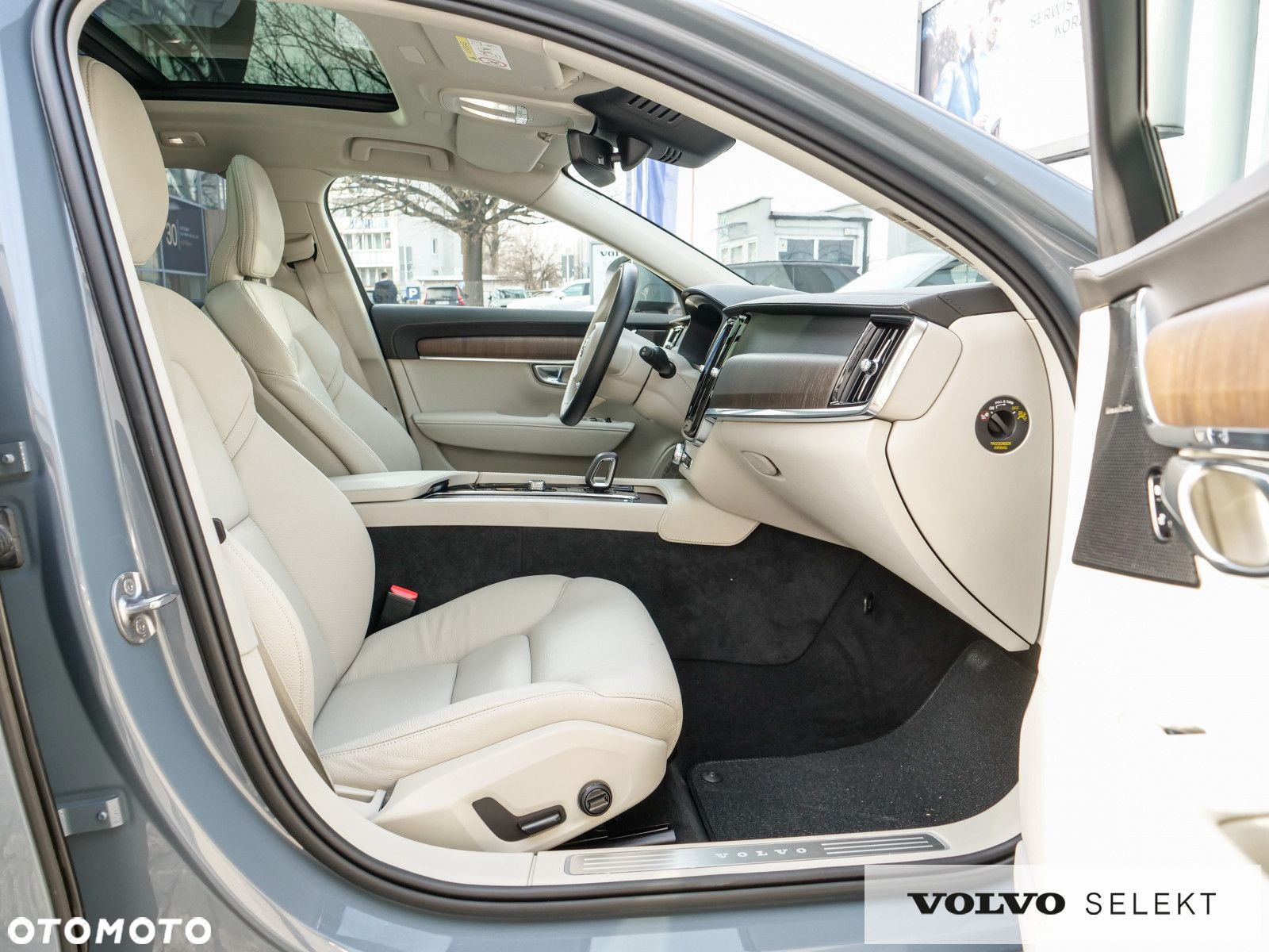 Volvo V90 Cross Country - 34