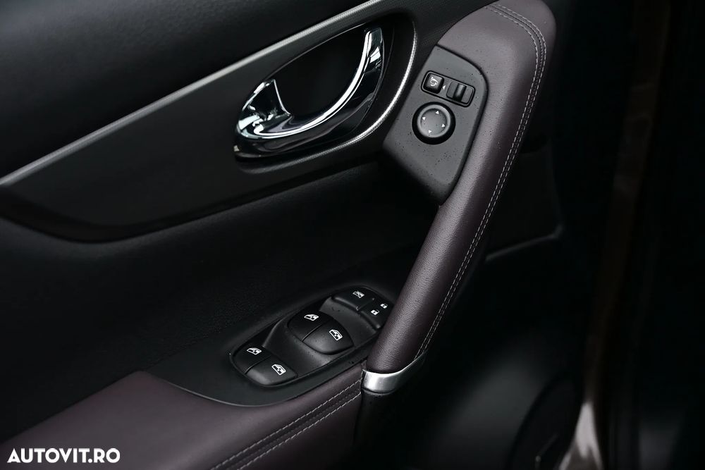 Nissan Qashqai 1.6 DCI Xtronic TEKNA+ - 38