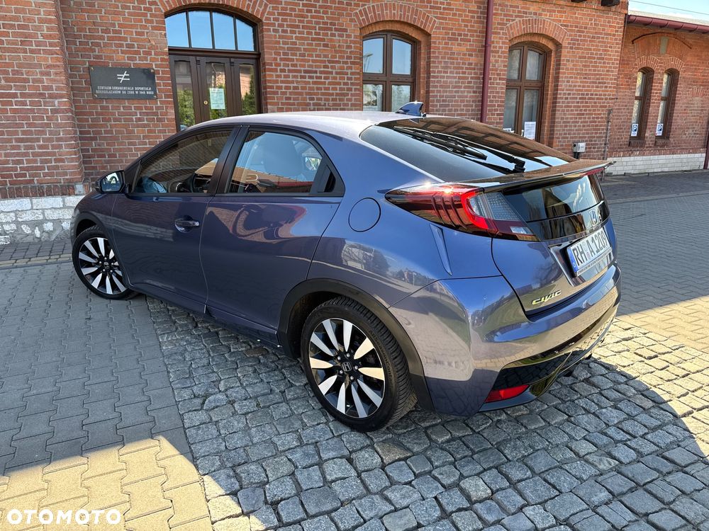Honda Civic 1.8 i-VTEC Executive Black Edition - 15