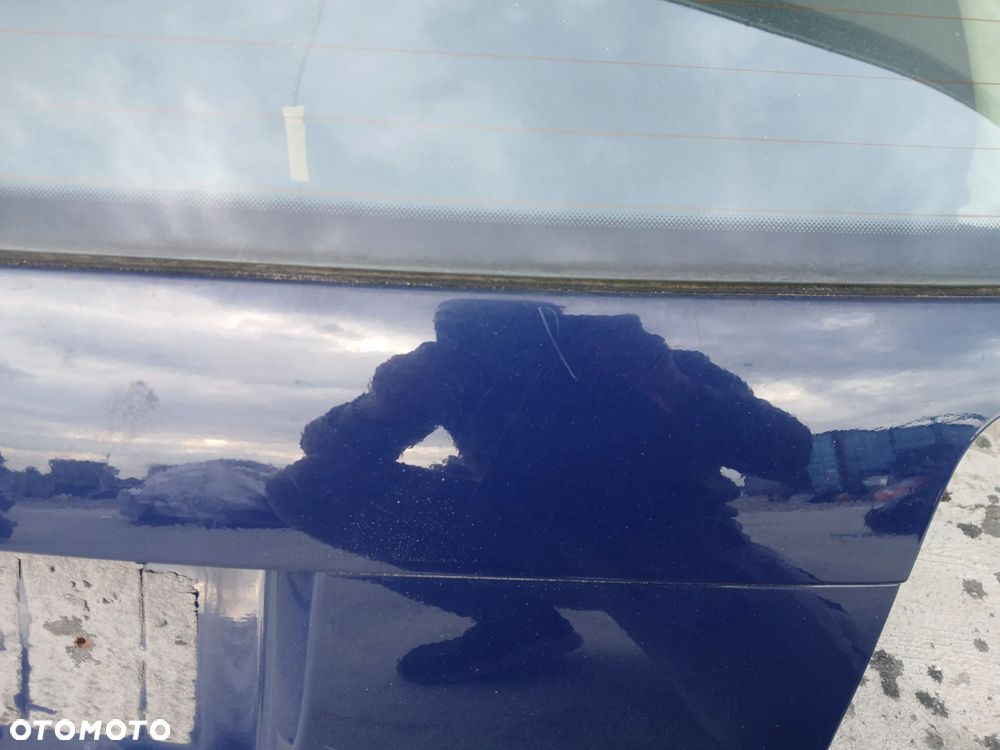 Klapa Bagażnika LA5E z Szybą Passat B5 Lift Kombi - 10