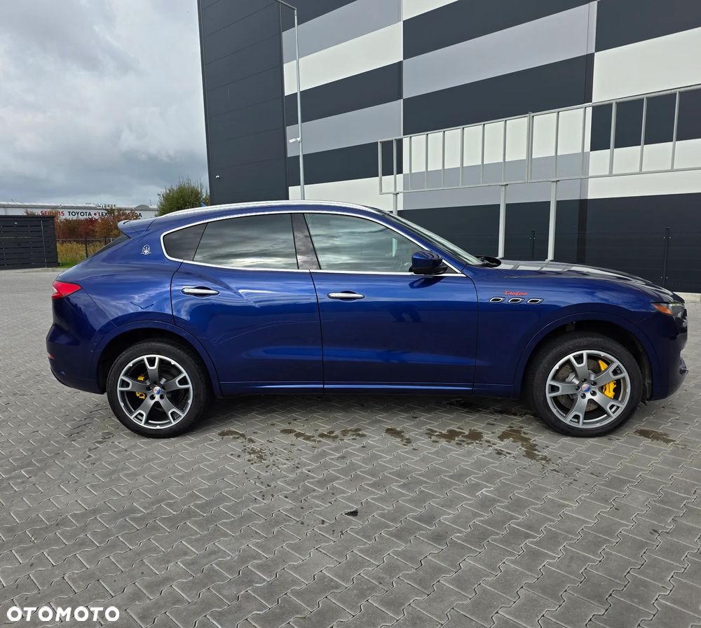 Maserati Levante - 3