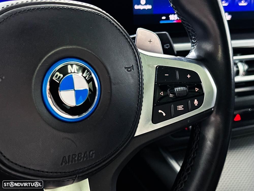 BMW 330 e Pack 50 anos M Auto - 36