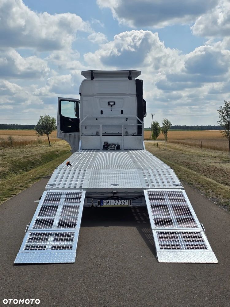 Mercedes-Benz Actros - 8
