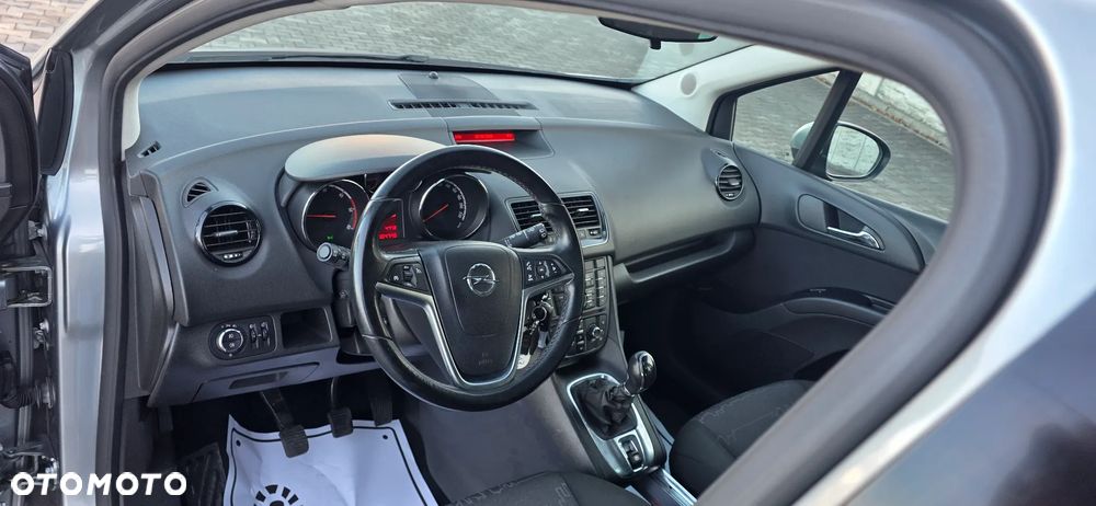 Opel Meriva - 13
