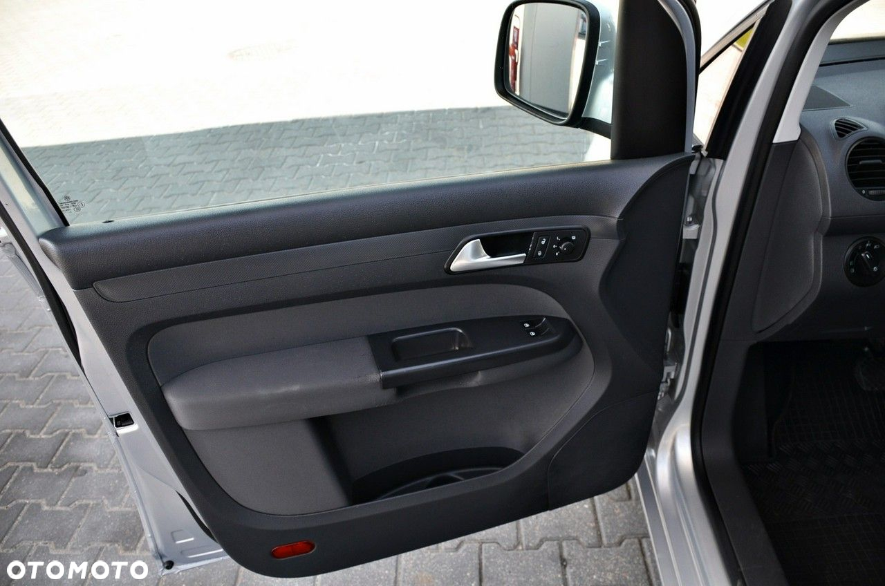 Volkswagen Caddy - 19