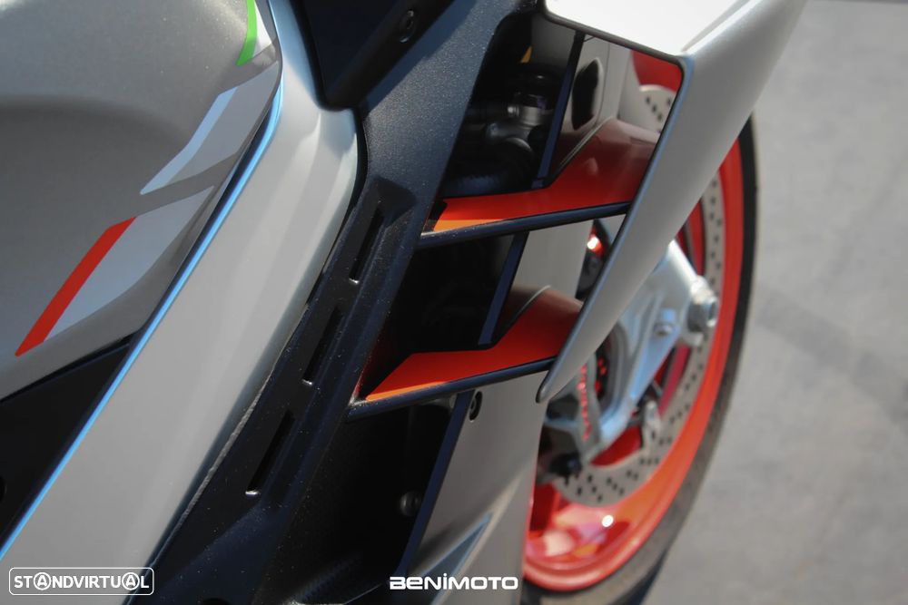 Aprilia RSV 4 - 22