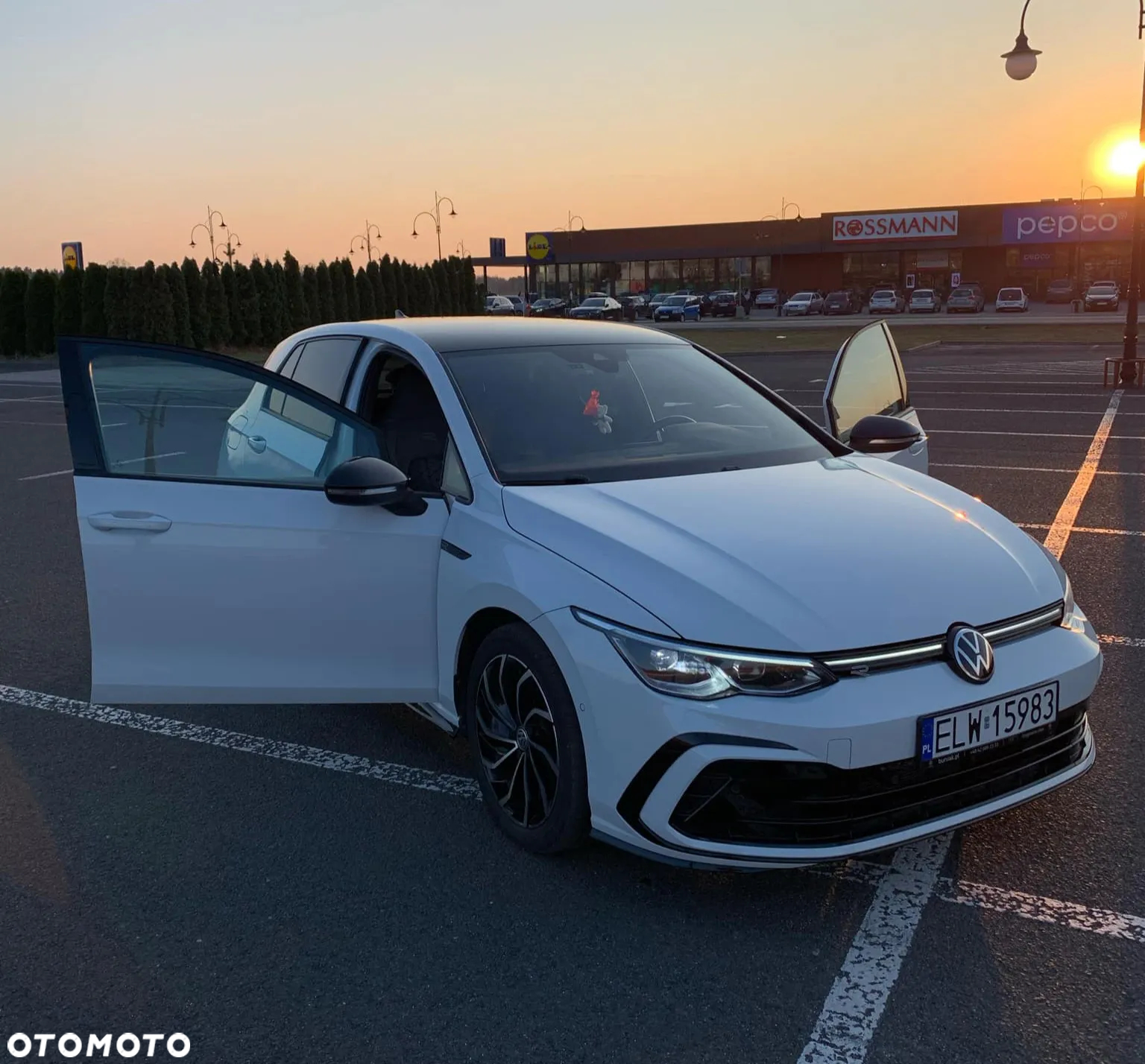 Volkswagen Golf VIII 1.5 TSI EVO R-Line - 2