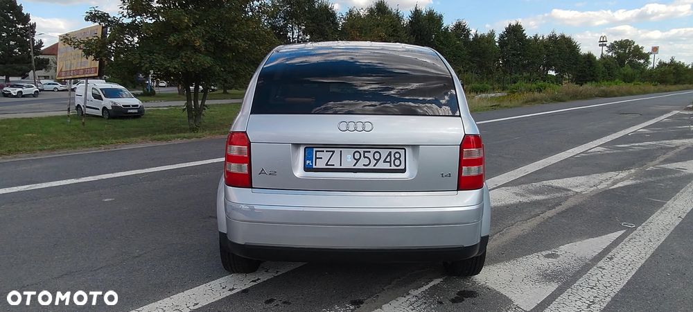 Audi A2 1.4 - 6
