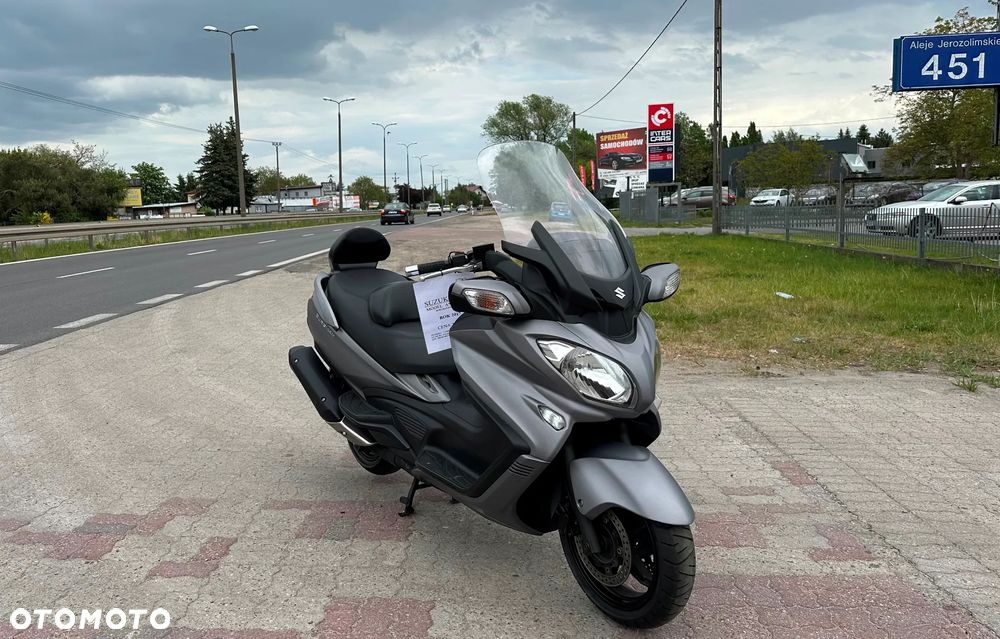 Suzuki Burgman - 8