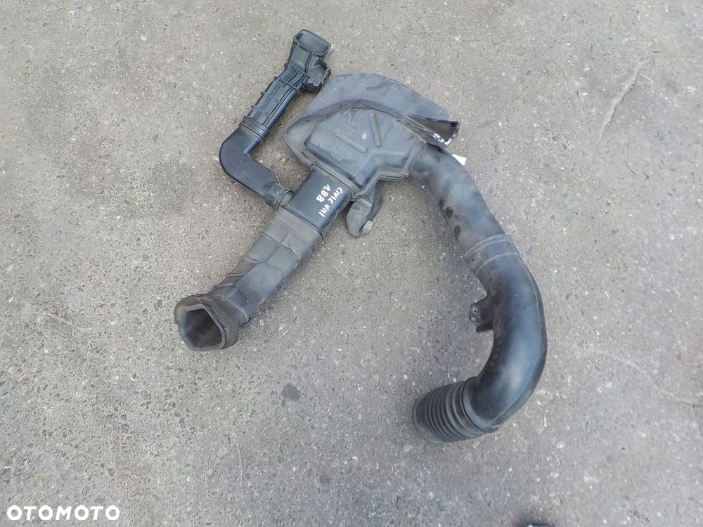 przewód rezonator powietrza honda civic VIII UFO 1,8 i-VTEC 2009r - 1