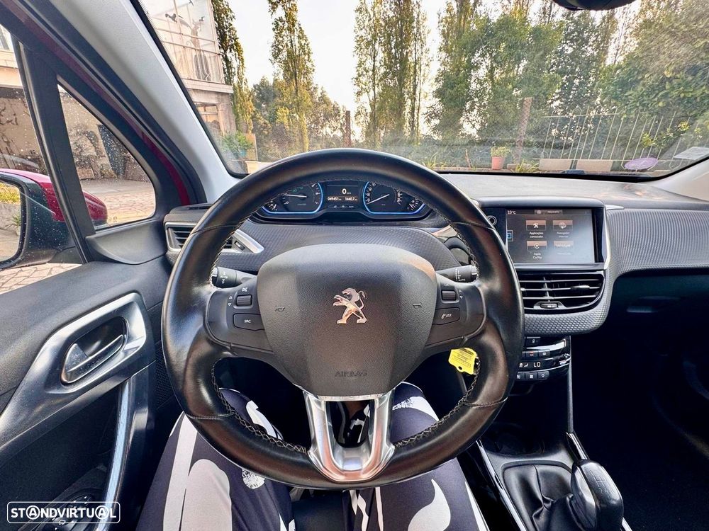 Peugeot 2008 1.2 PureTech Allure - 6