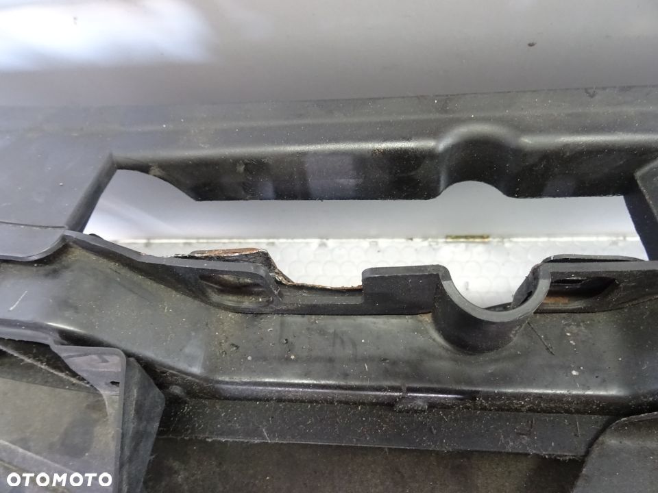 pas przedni wzmocnienie chlodnice 5.2 FSI V10 Audi A6 C6 S6 czesci - 4